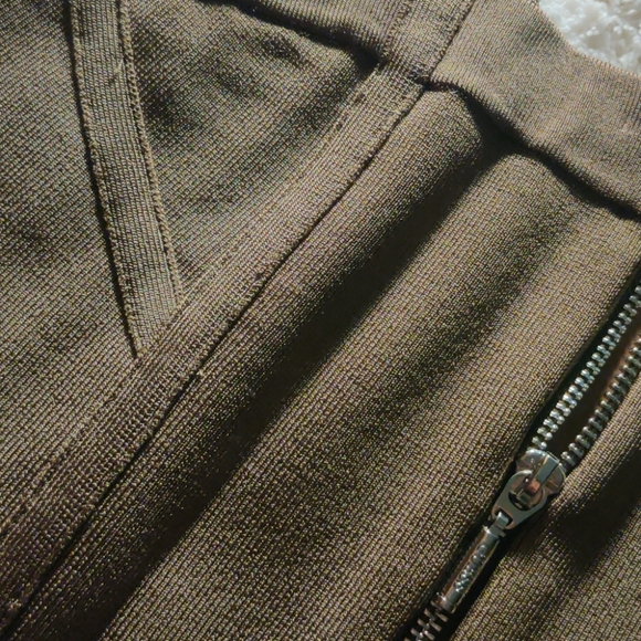 Guess - Picture 4 of 4